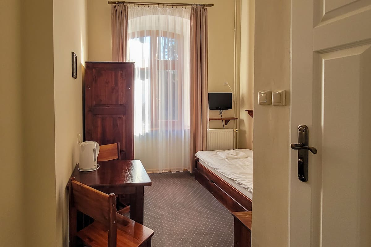 Habitación individual estándar, 1 cama individual, para no fumadores, baño privado | Ropa de cama hipoalergénica, wifi gratis y ropa de cama