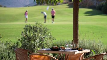 Breakfast, lunch, dinner served; Mediterranean cuisine