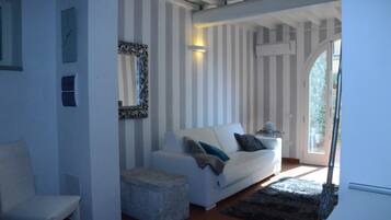 Duplex - 2 badrum | Vardagsrum | Platt-tv