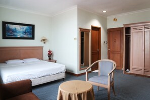 Kamar Eksekutif | Meja kerja dan Wi-Fi gratis