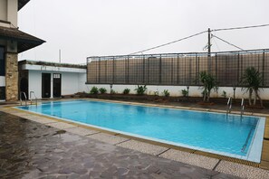 Udendørs pool