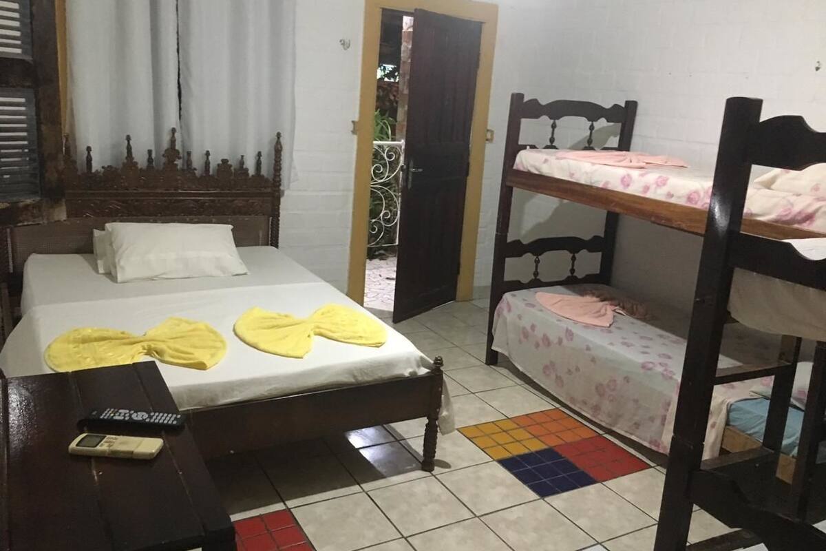 WiFi (free), bed sheets