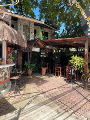 Façana frontal de l'allotjament