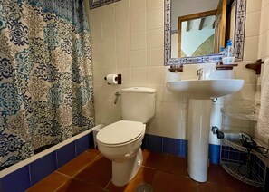 Shower, free toiletries, hair dryer, towels - House with good mountain views (Jimena de la Frontera)