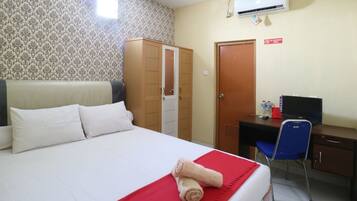 Literie de qualité supérieure, bureau, Wi-Fi gratuit, draps fournis