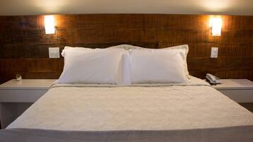 Habitación con 1 cama matrimonial o 2 individuales | Minibar, camas extra, wifi gratis y ropa de cama