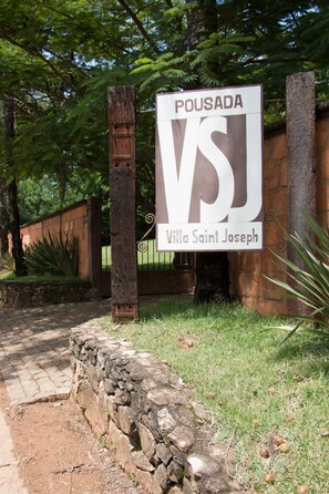 Property entrance - Pousada Villa Saint Joseph (Tiradentes)