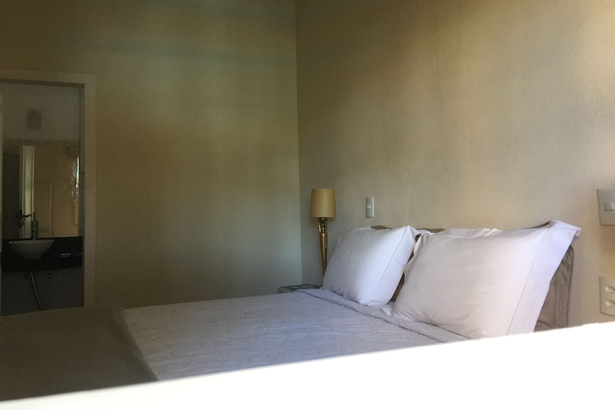 Camera familiare | Minibar, letti aggiuntivi (a pagamento), Wi-Fi gratuito, lenzuola