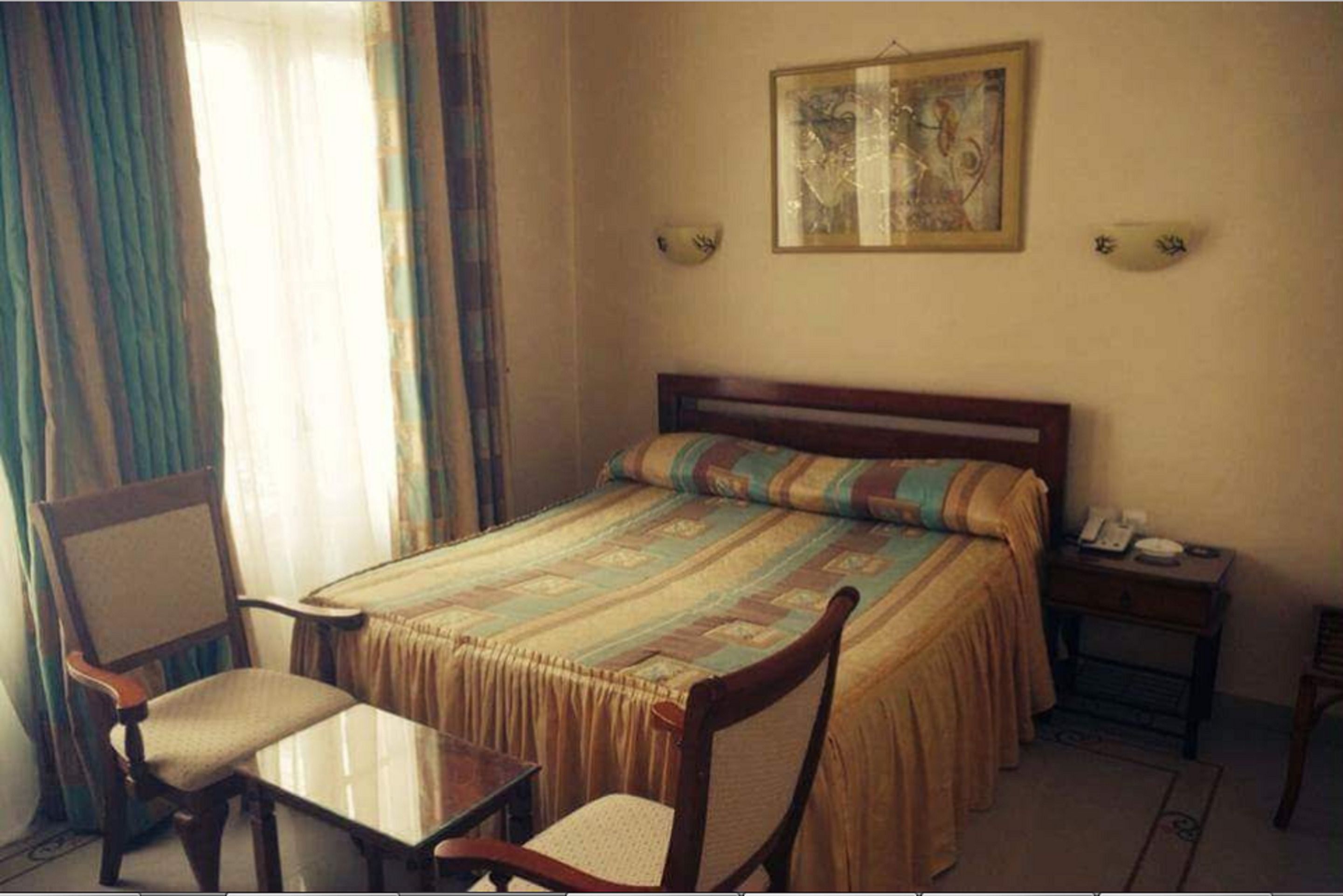 deluxe room | desk, free wifi, bed sheets