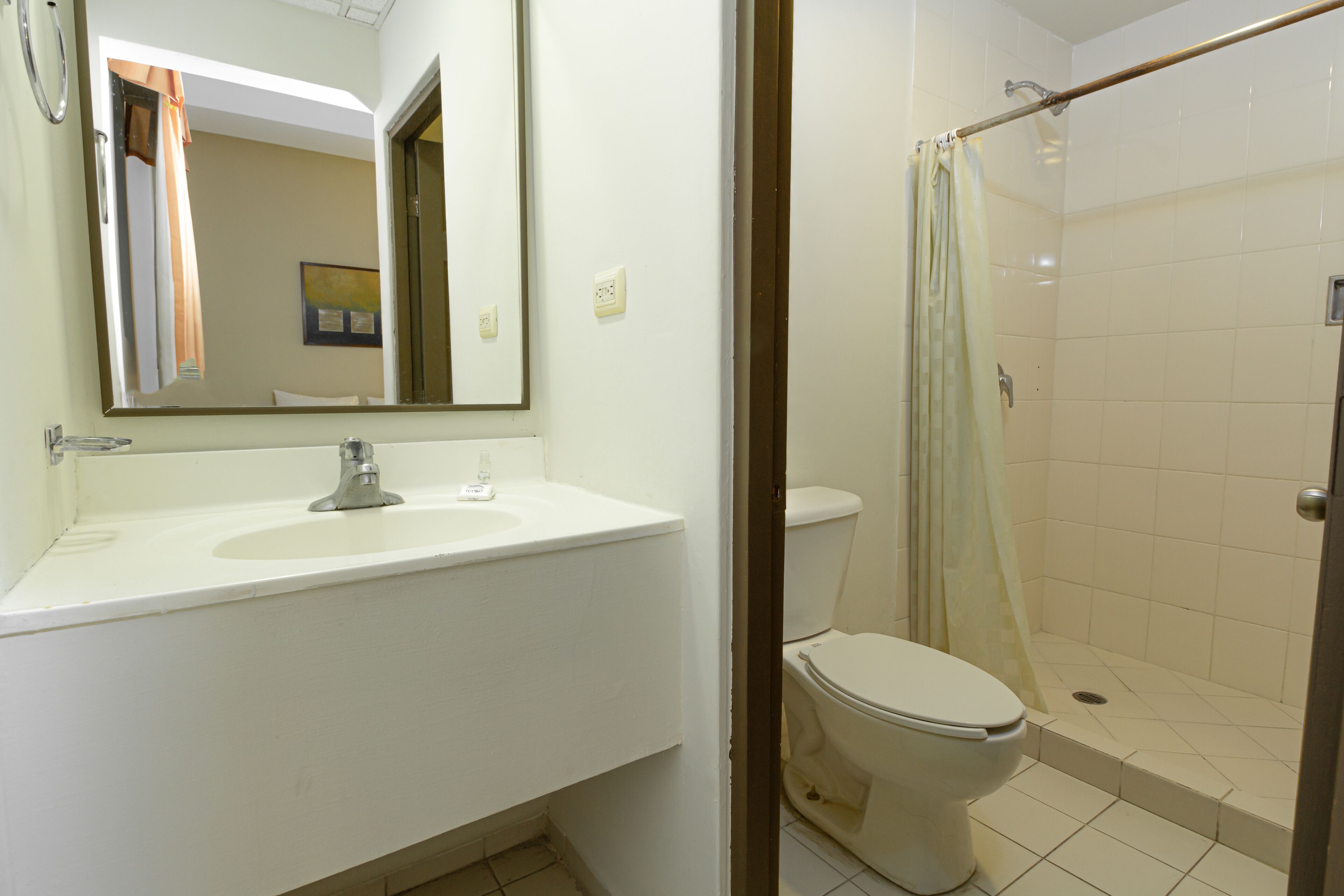 Shower, free toiletries, towels, soap