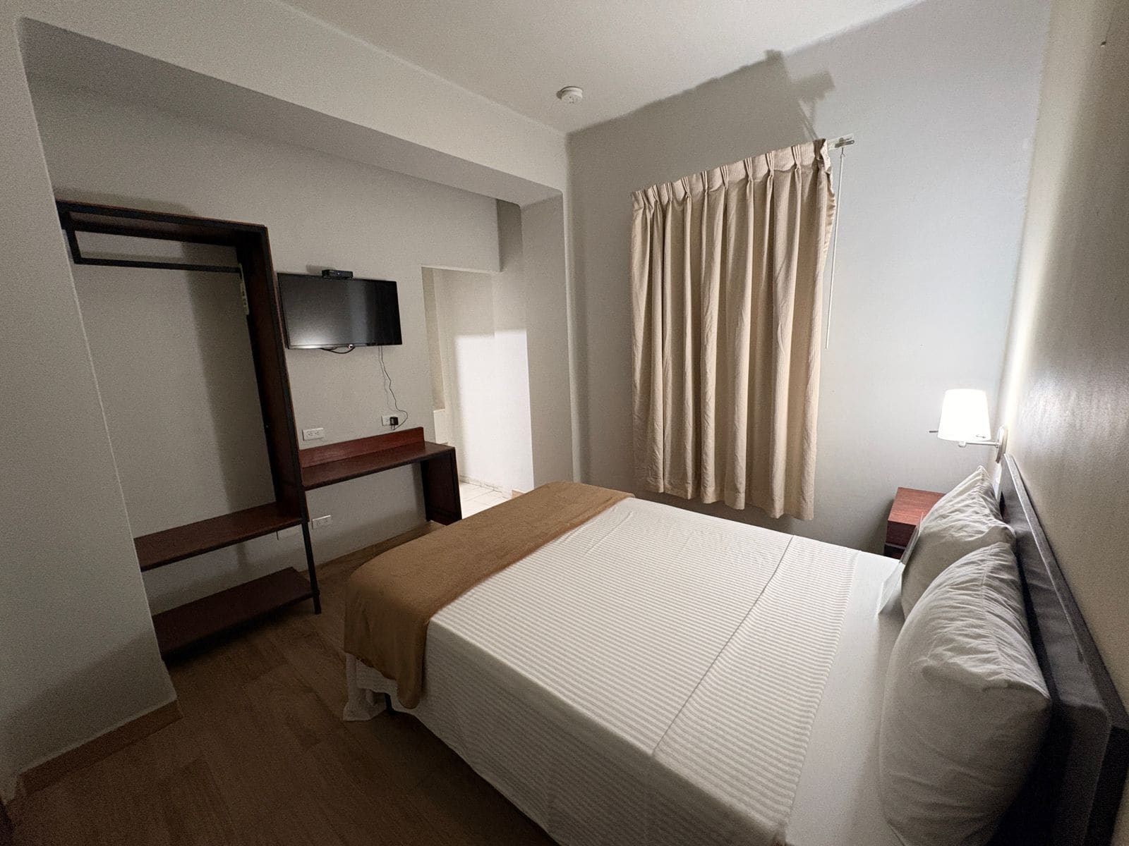Standard Room, 1 Double Bed | Desk, free WiFi, bed sheets