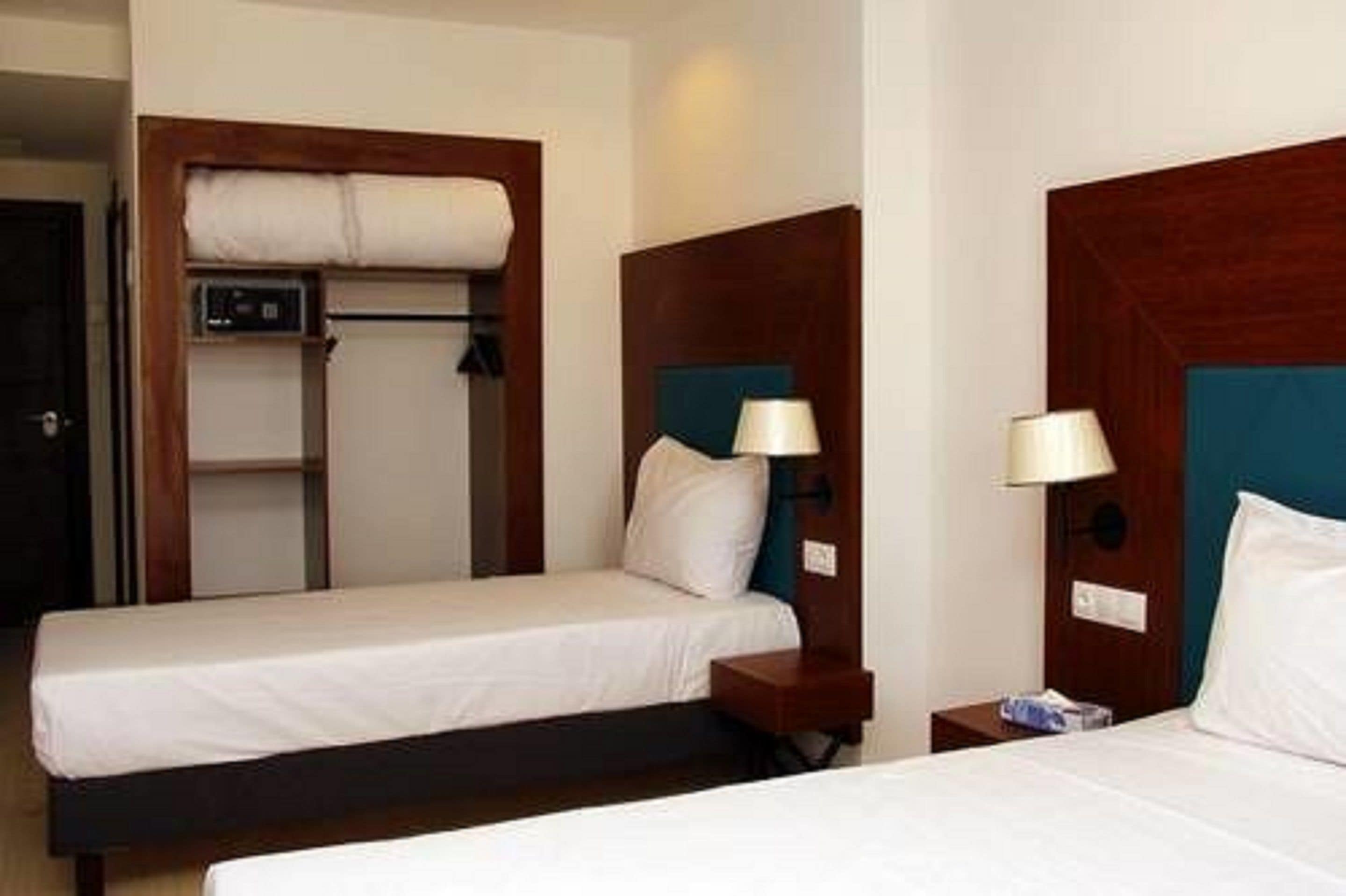 minibar, in-room safe, individually decorated, individually furnished