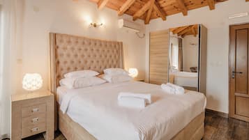 Studio, Sea Facing | Premium bedding, individually decorated, individually furnished, desk