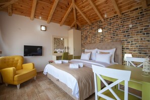 Deluxe Bungalow, 1 Double Bed, Sea View | Premium bedding, individually decorated, individually furnished, desk - Guest House Harmonia (Blizikuce)