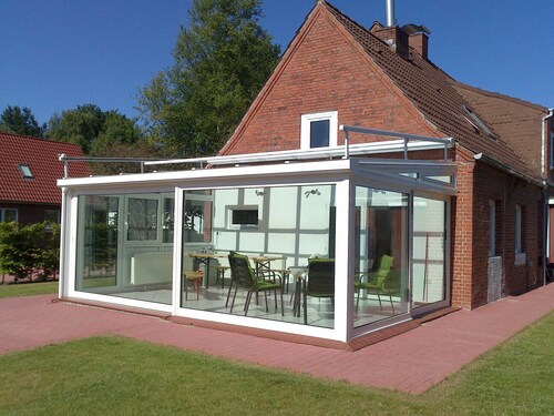 Apartment Wilhelmine ground floor - winter garden, quiet and central in Aurich Ostfriesland