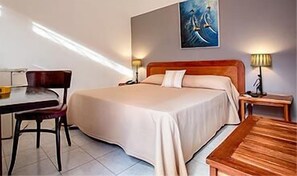 Superior Double Room - Archotel (Dakar)