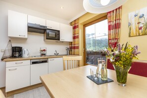 Appartement Classique, 2 chambres | Cuisine privée