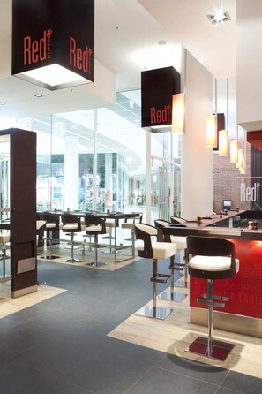 Dining - Marineland Resort (Antibes)