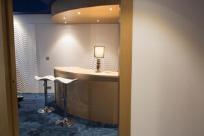 Soundproofing, wheelchair access - Marineland Resort (Antibes)