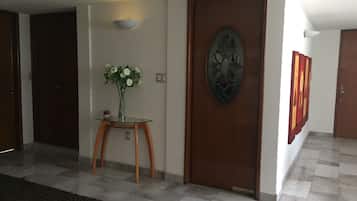 Comfort Apartment, 2 Bedrooms | 1 bedroom, premium bedding, desk, iron/ironing board
