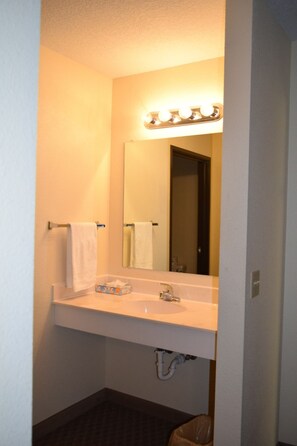 Bathroom | Combined shower/tub, deep soaking tub, hair dryer, towels