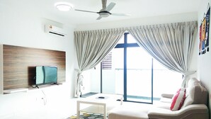 ลักซ์ชัวรี่อพาร์ทเมนท์, 3 ห้องนอน, วิวเมือง | บริเวณนั่งเล่น