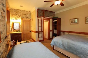 Iron/ironing board, free WiFi - Rocky Acre Farm Bed and Breakfast (Mount Joy)
