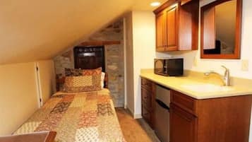 Kamar, kamar mandi pribadi (Efficiency) | Setrika/meja setrika dan Wi-Fi gratis