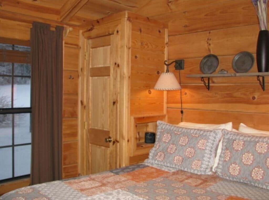 Standard Cabin, Private Bathroom (Let it Snow) | 1 bedroom