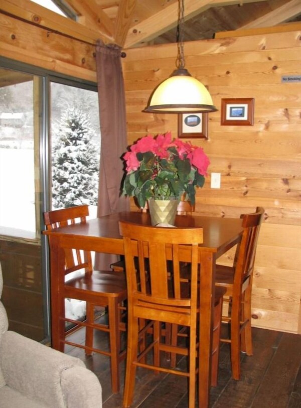 Linville River Log Cabins - Linville, NC