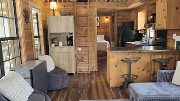 Cabin, Private Bathroom (Mountain River) | Interior