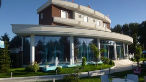 Bagian depan properti