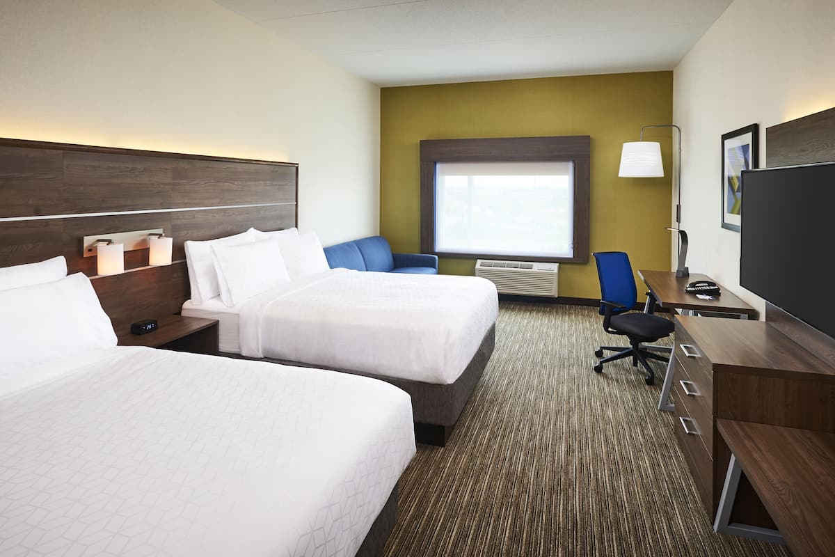 Premium bedding, pillowtop beds, in-room safe, desk