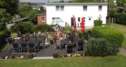 2-Raum FeWo - Ferienzimmer und Fewo Turteltäubchen