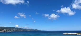 Superbe Appart.3 ch./80m2/Etat neuf/Pied ds l'eau/Vue mer excep180°/Wifi/Parking