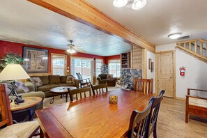 Interior - Plush condo w/ gas fireplace - walk to lake beaches, golf & Ponderosa State Park (McCall)