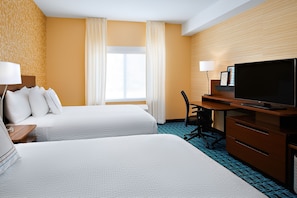 Desk, laptop workspace, blackout drapes, soundproofing - Fairfield Inn&Suite by Marriott Fresno Yosemite Intl Airport (Fresno)