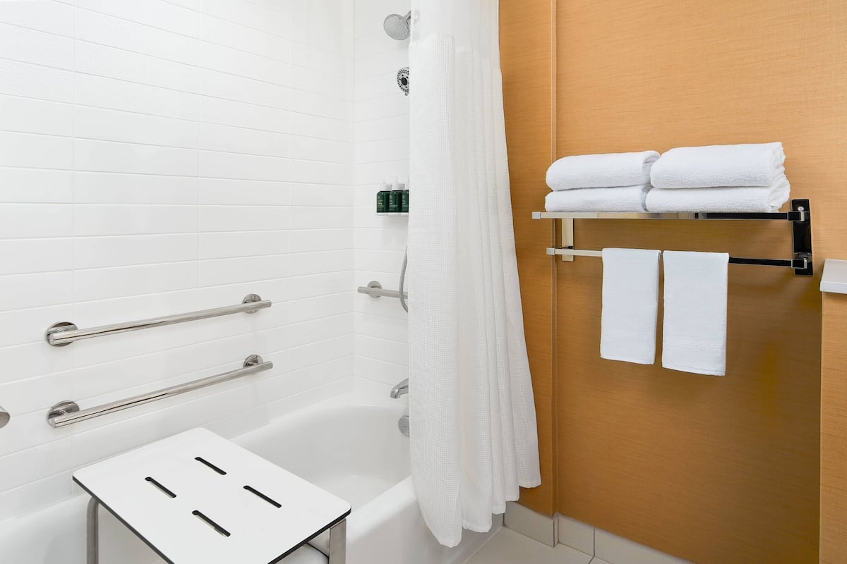room, 2 queen beds (mobility/hearing accessible, tub) | bathroom | free toiletries, hair dryer, towels