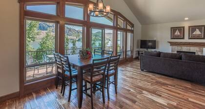 Wapato Lake Retreat-Sleeps 6, Waterfront and dock!