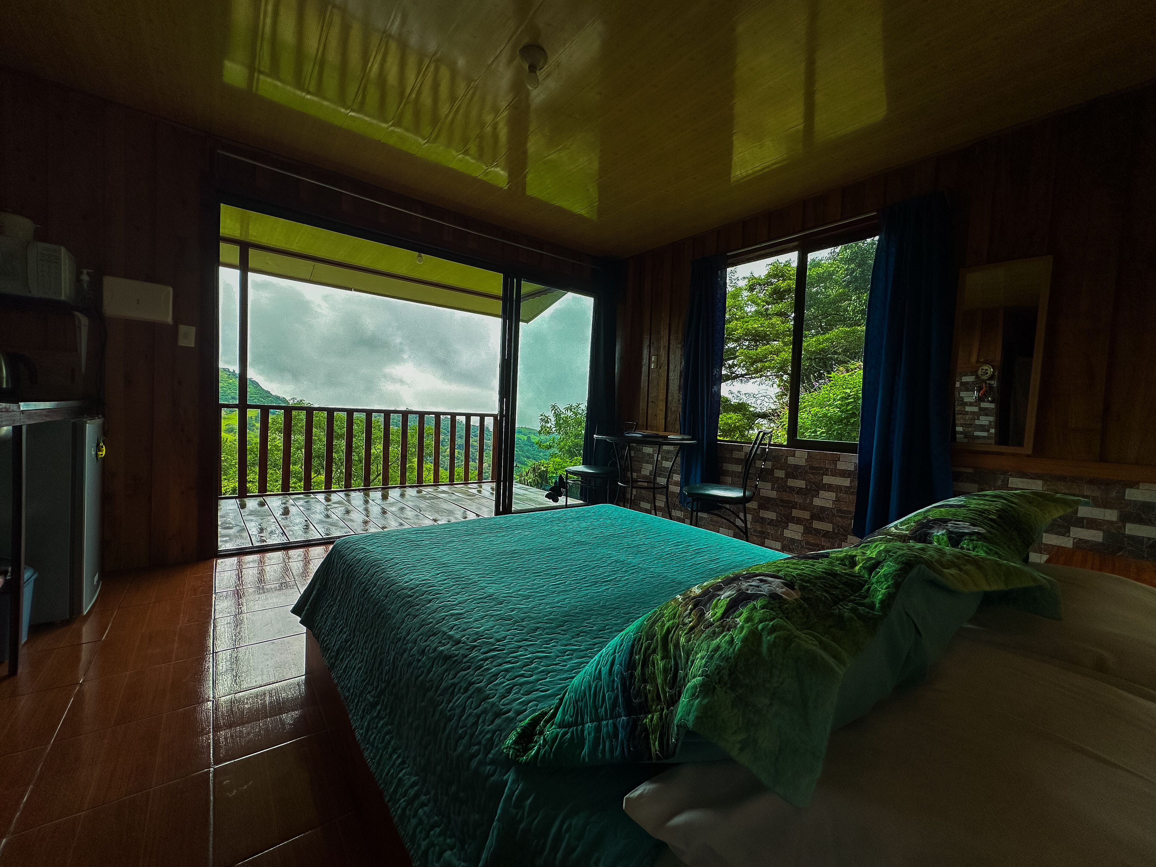 1 habitación, escritorio y wifi 