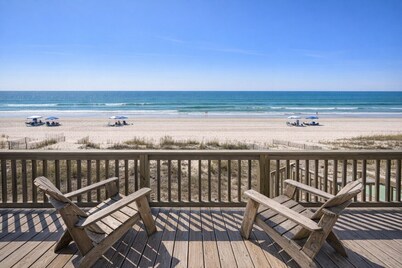 Amazing Grace - Your Deck is Right on the Beach!