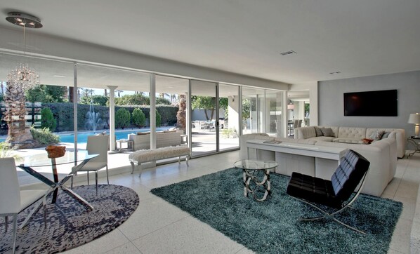 Smart TV, fireplace, printers