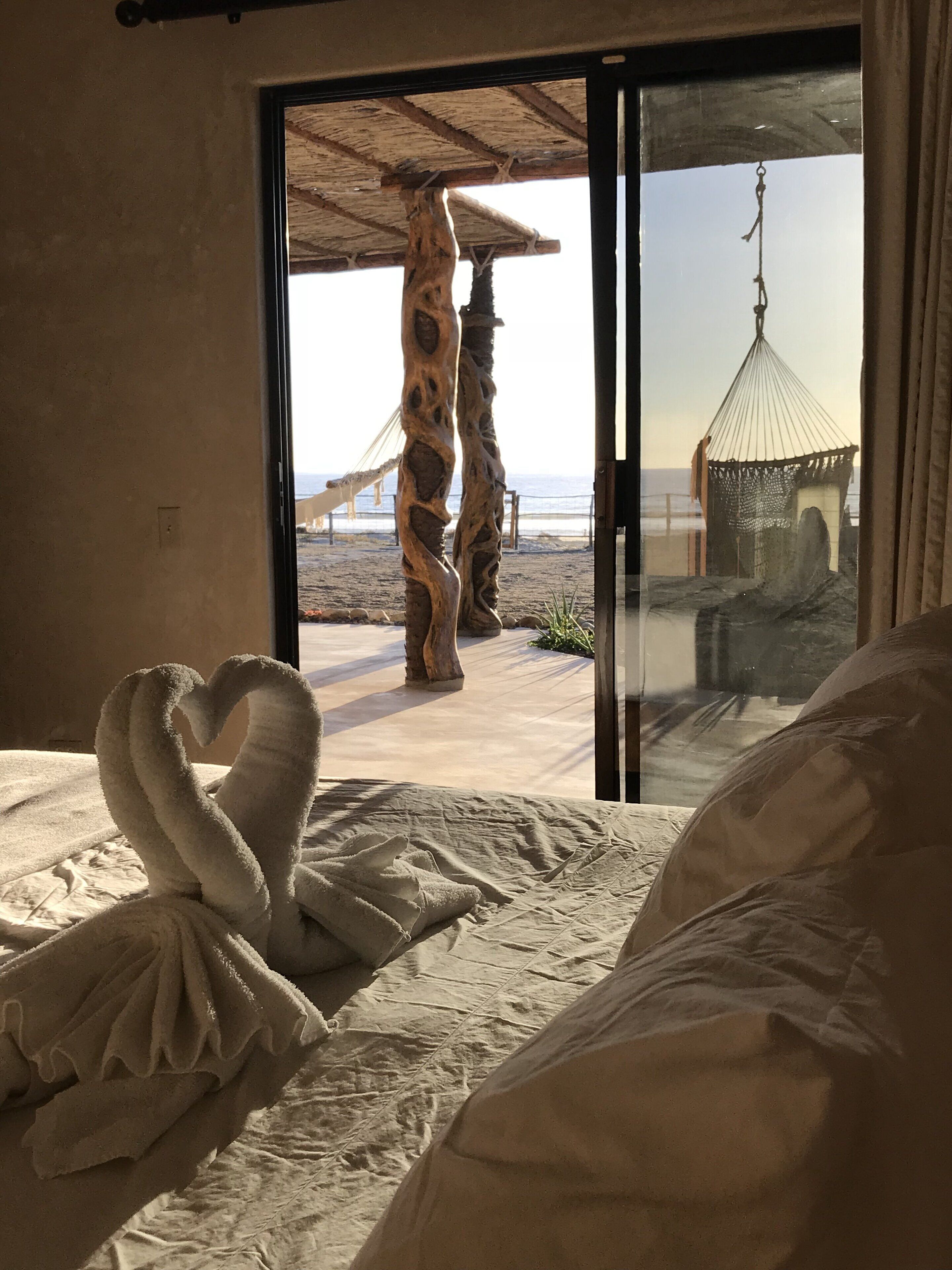 2 habitaciones, caja de seguridad en la habitación y escritorio 