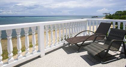 Ocean front, 100 steps from the beach, awesome view! 5 Bed/4 Bath+King Bed Loft