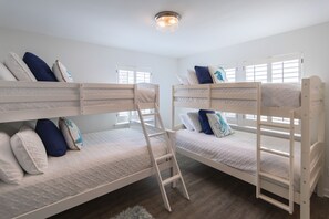 3 bedrooms, internet, bed sheets