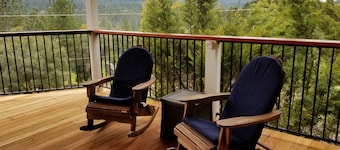 The Woodsy Hideaway ~ Yosemite views, your vacation starts here. Guest Favorite!