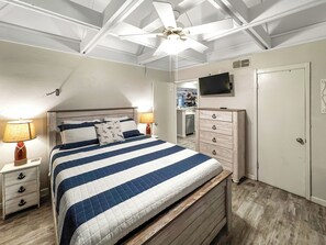 3 Schlafzimmer, Schreibtisch, Bügeleisen/Bügelbrett, kostenloses WLAN