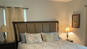 3 室のベッドルーム、アイロン / アイロン台、WiFi、ベッドシーツ