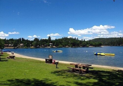 Par-Four Paradise ~ Golf Course Views. Your Escape to Yosemite. Guest Favorite