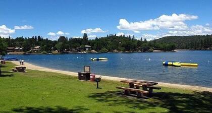 Par-Four Paradise ~ Golf Course Views. Your Escape to Yosemite. Guest Favorite